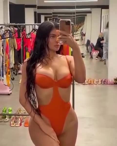 Kim Kardashian Hot Erotic Body