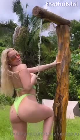 Tana Mongeau!! Nude show in public