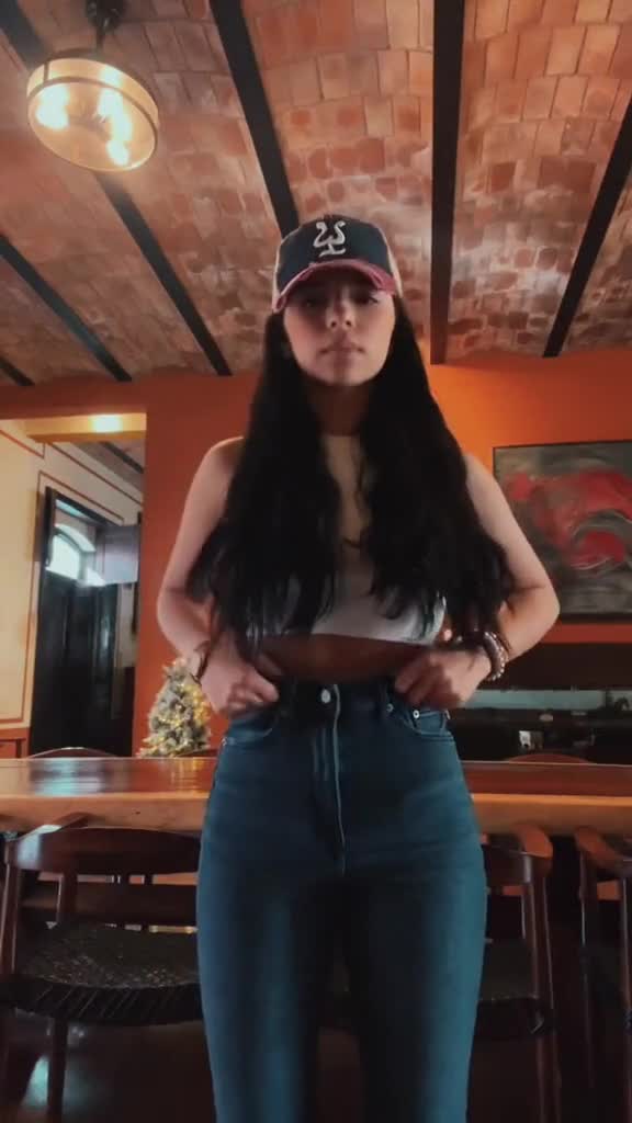 Angela Aguilar sexy dance…