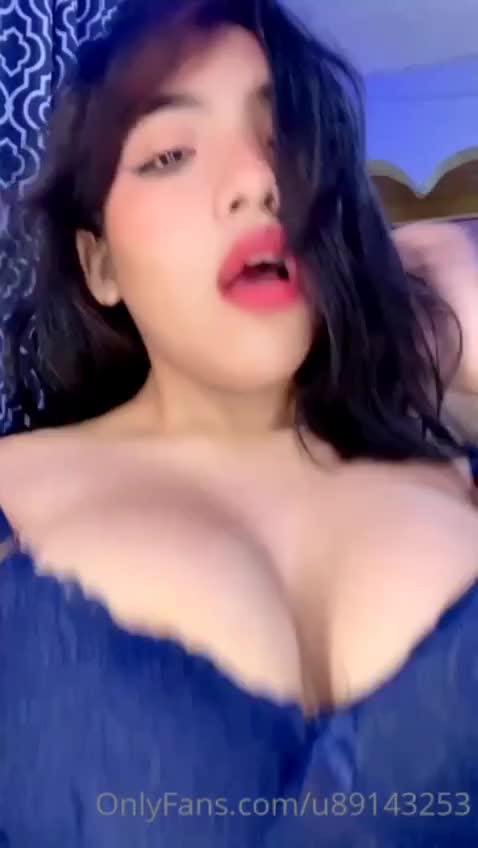 Dulce Viri – Nude show in bedroom…