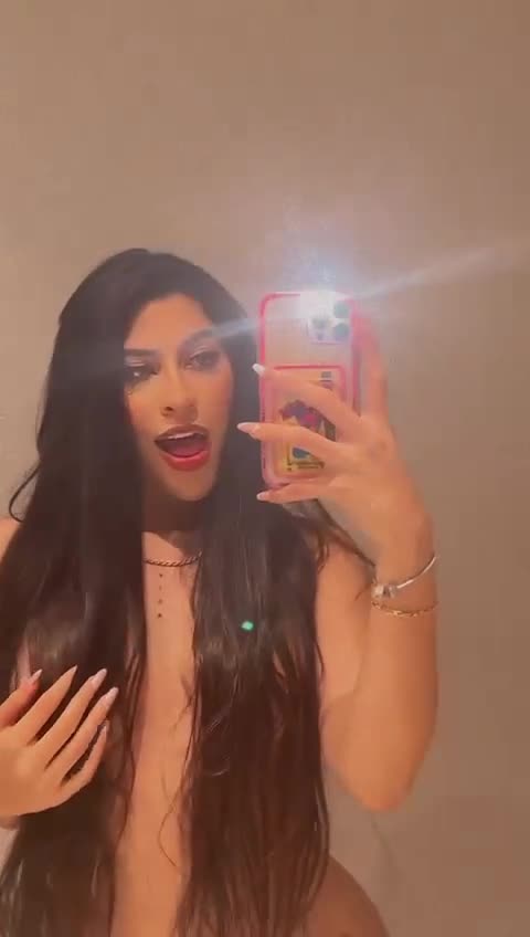 Jessica Orozco – Nude show in bathroom