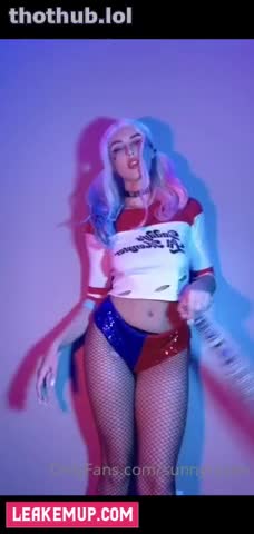 Sunny Ray – Harley quinn cosplay masturbating…