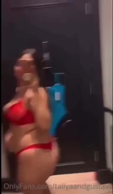 Taliyaandgustavo in bedroom