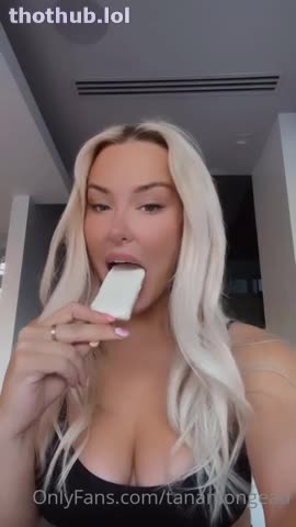 Tana Mongeau sexy oral