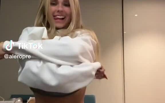 Aleropre sexy dance…