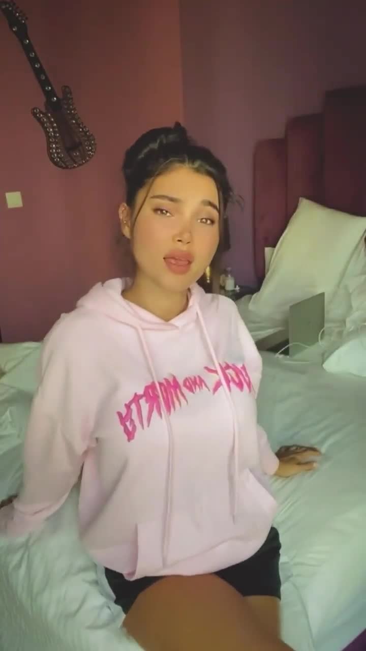 Sveta Bily!! Sexy with erotic body…