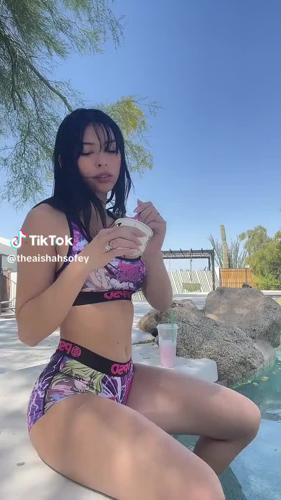 Aishahsofey sexy babe