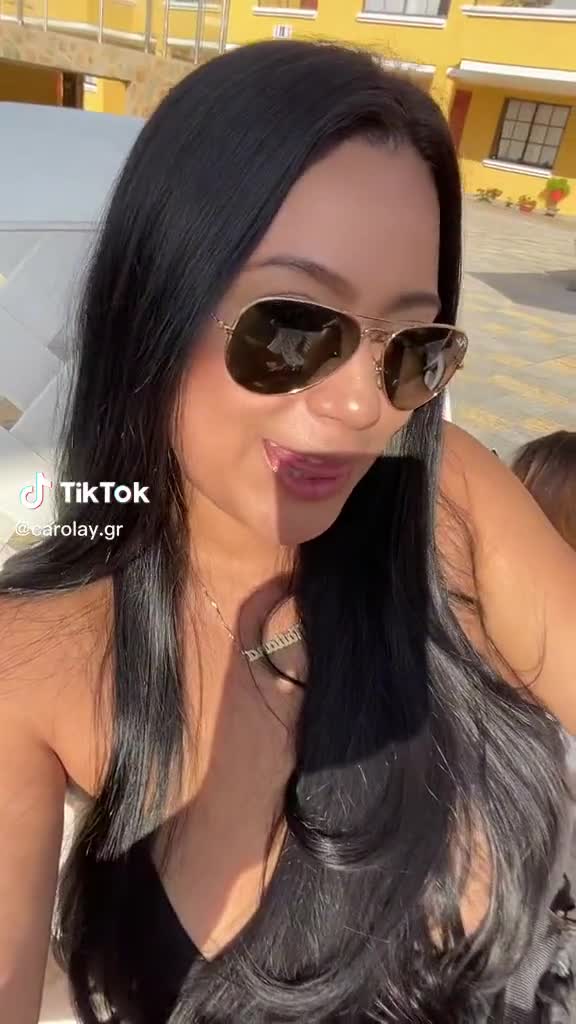 Carolay gr – Sexy on beach