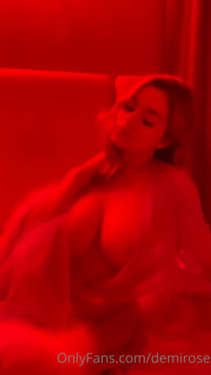 Demi Rose nude show on bed
