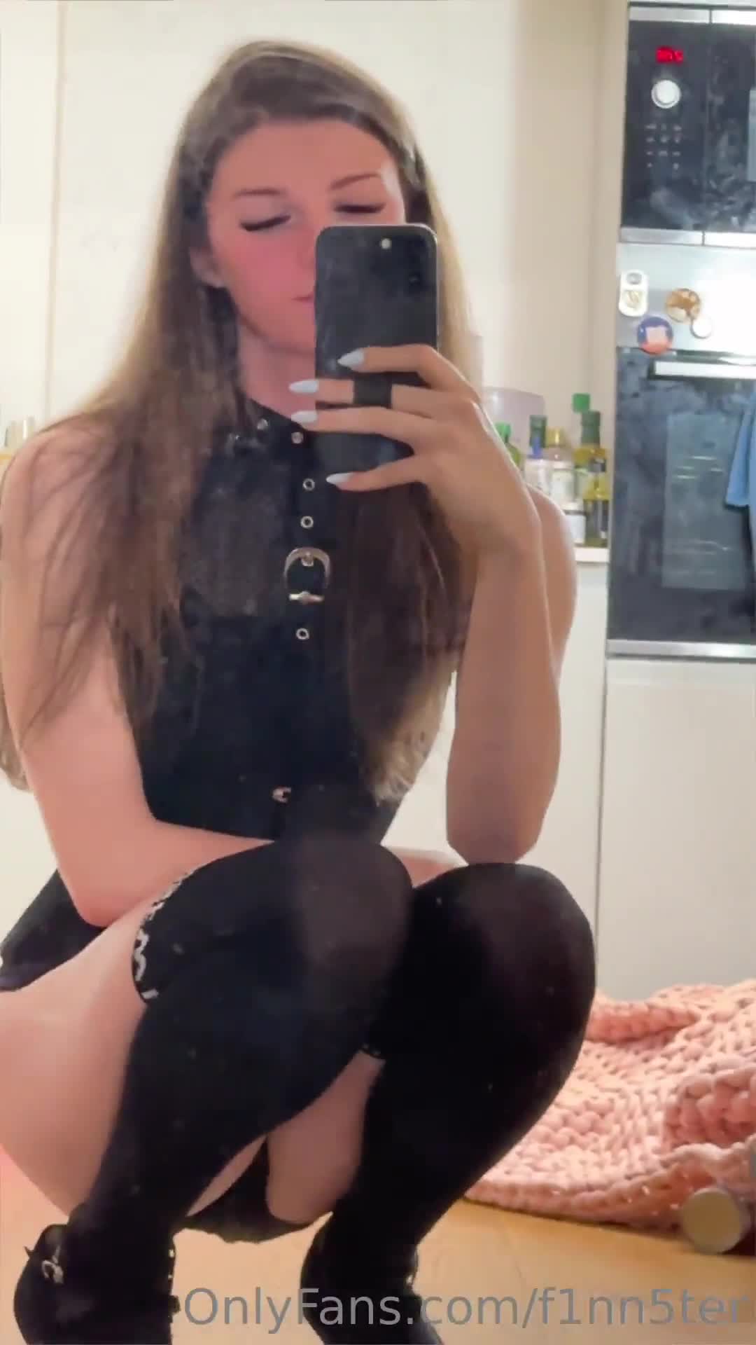 F1nn5ter – Sexy with erotic body