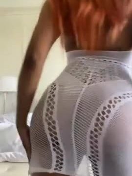 Mizztwerksum – Sexy with erotic body