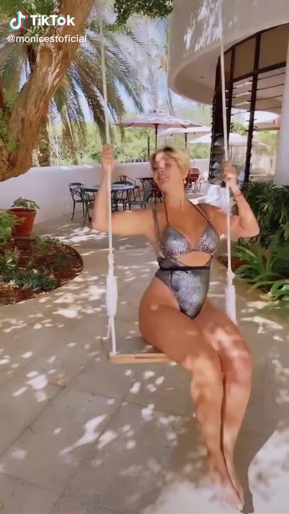 Monicest – Sexy with erotic body