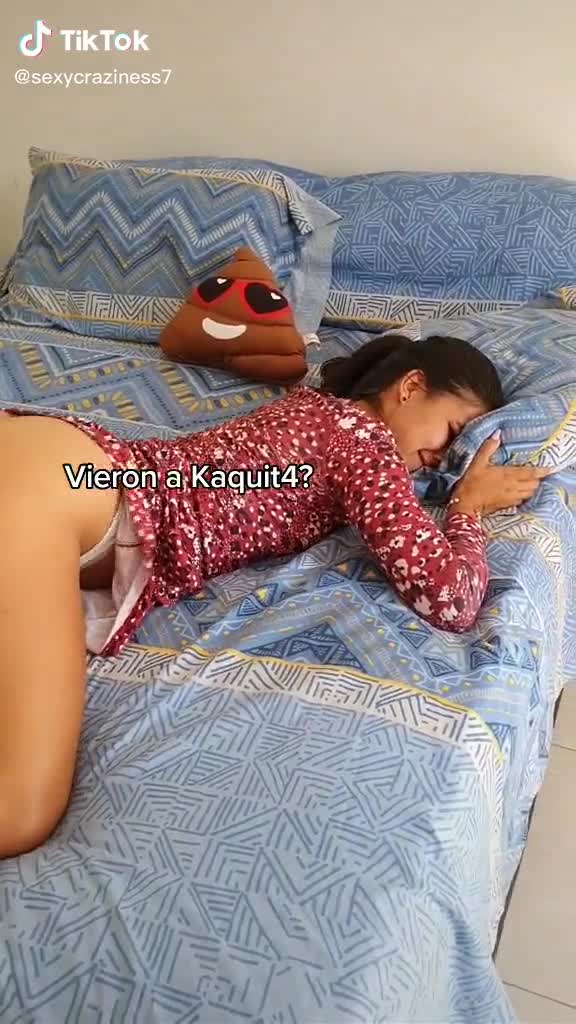 Sexycrazines shaking big ass