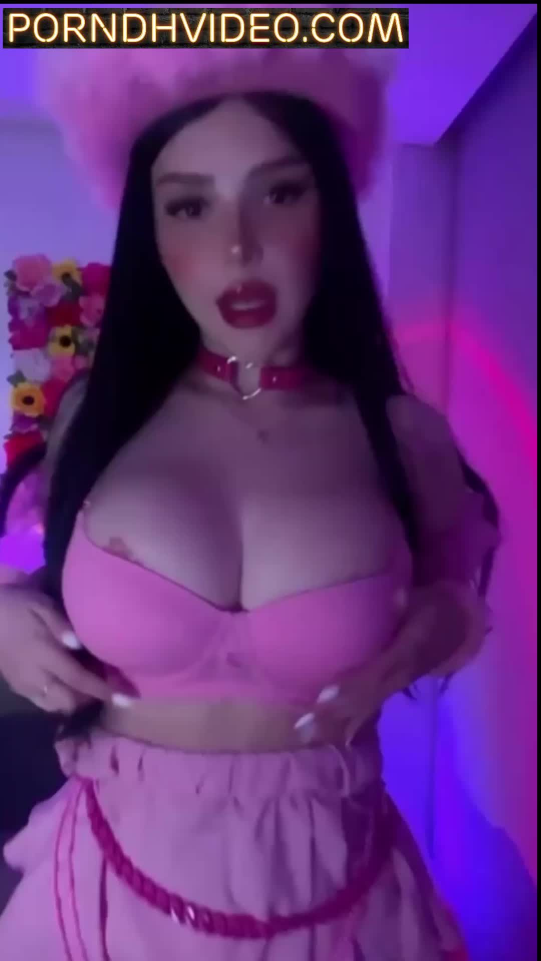 Lady Dusha masturbate with dildo