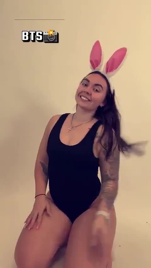 Abby Berner – Sexy with erotic body