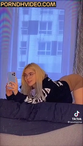 Bez Talanta sexy on sofa tiktok