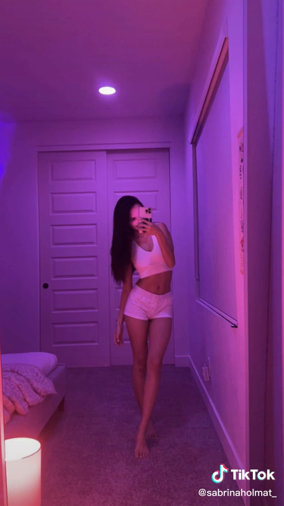 Caryn Marjorie – Sexy with erotic body