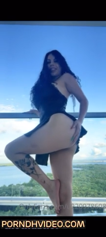 Lizbeth Rodriguez – Sexy with erotic body