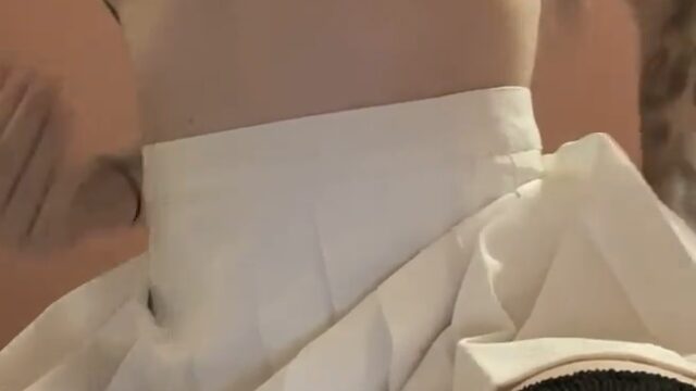 Sine Madelen – Sexy with erotic body