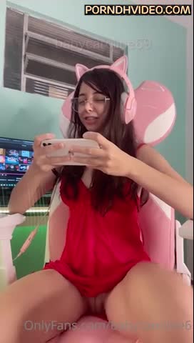 Baby caroline naked pussy teasing!!!