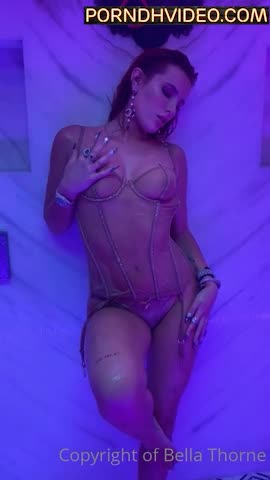 Bella Thorne – Sexy with erotic body!!