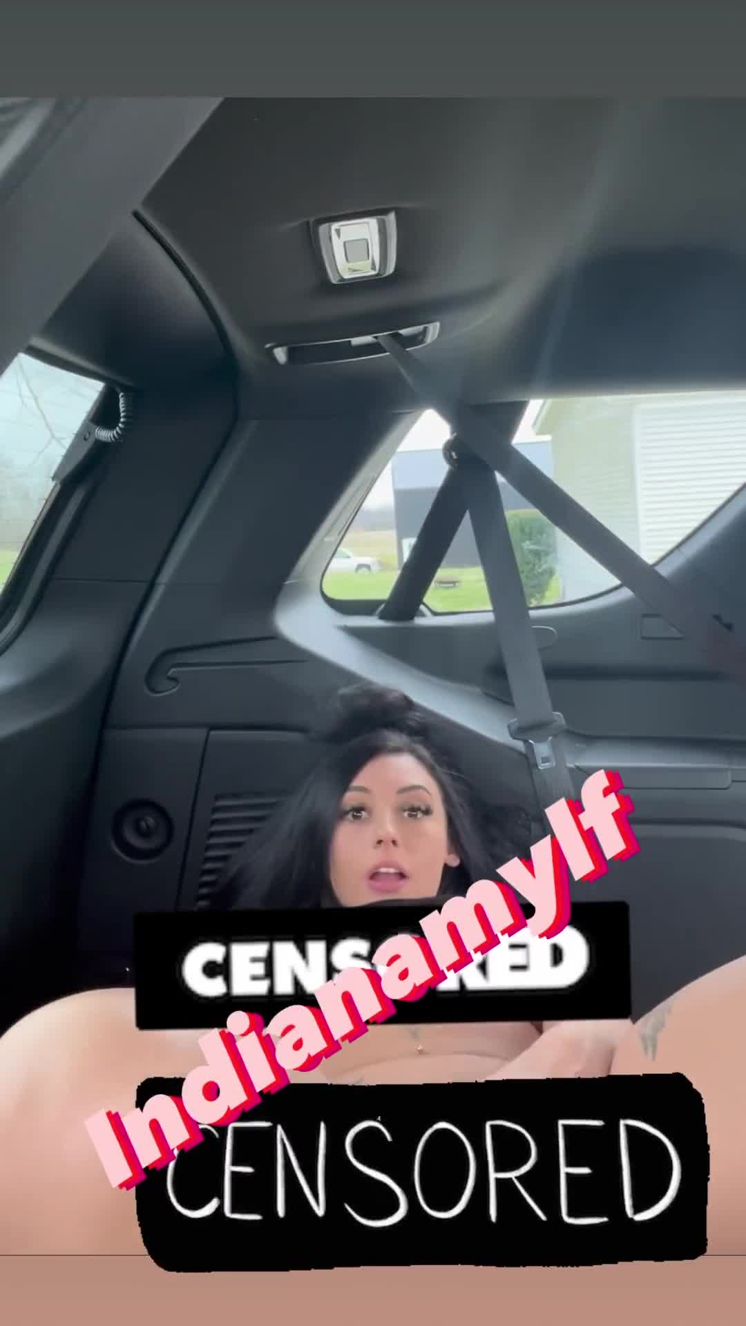 Indiana Mylf naked pussy play!!! So hot