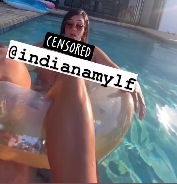 Indiana Mylf masturbate lewd with vibator and big ass