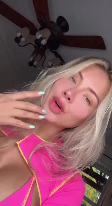Lauraisabelaleon sexy babe!!!