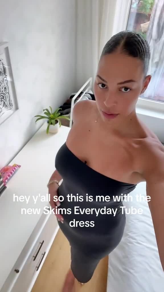 Liz Cambage!! Sexy with erotic body