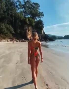 Sofia Surfers nude show booty sexy at the beach