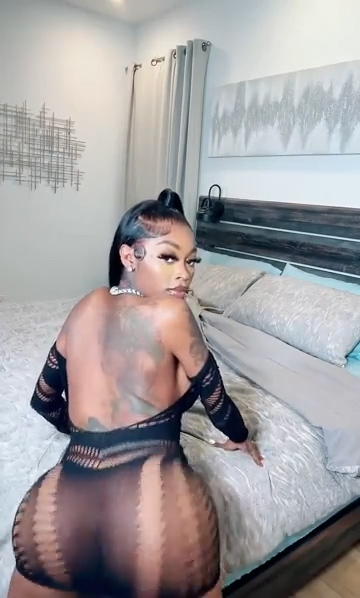 Asiandoll twerking big ass in beroom so hot!!! New Onlyfans trending video leaked