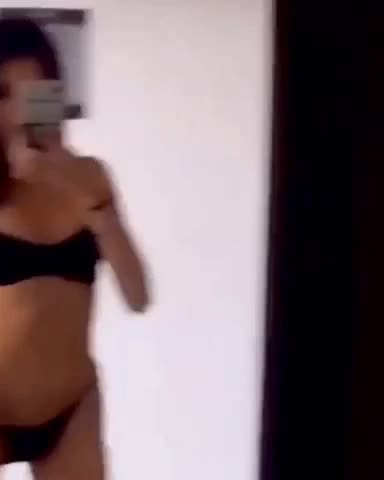 Madisonbeer – Sexy show erotic body!!! So hot