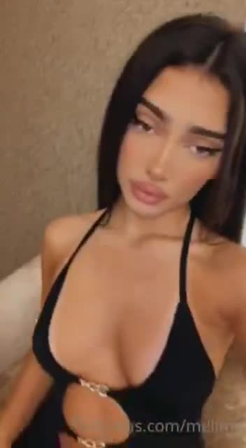 Melimtx – Sexy with erotic body!!! New Onlyfans video leaked