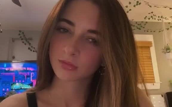 Petite Kenna naked show big ass in bedroom!!! New Video from Onlyfans Leaked