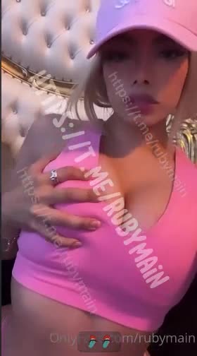 Rubymain show erotic body on bed!!! So hot
