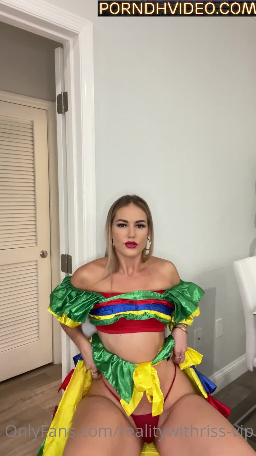 Stallionshit/Realitywithriss naked show big boobs in bedroom!!!