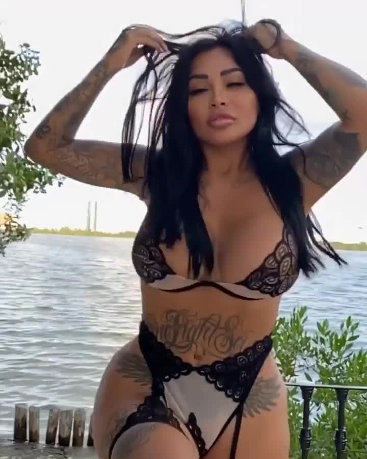 Val2legit – Sexy with erotic body!!! So hot