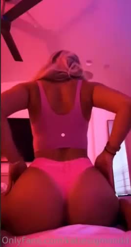 Katie Sigmond – Sexy with erotic body!!! So hot