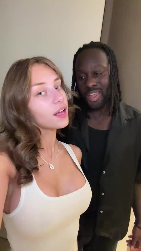 Molly and jordy – Doggystyle on bed so hot!!! New sextape Onlyfans leaked
