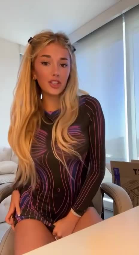 Breckie Hill nude big boobs tease so hot!!! New Onlyfans trending video leaked