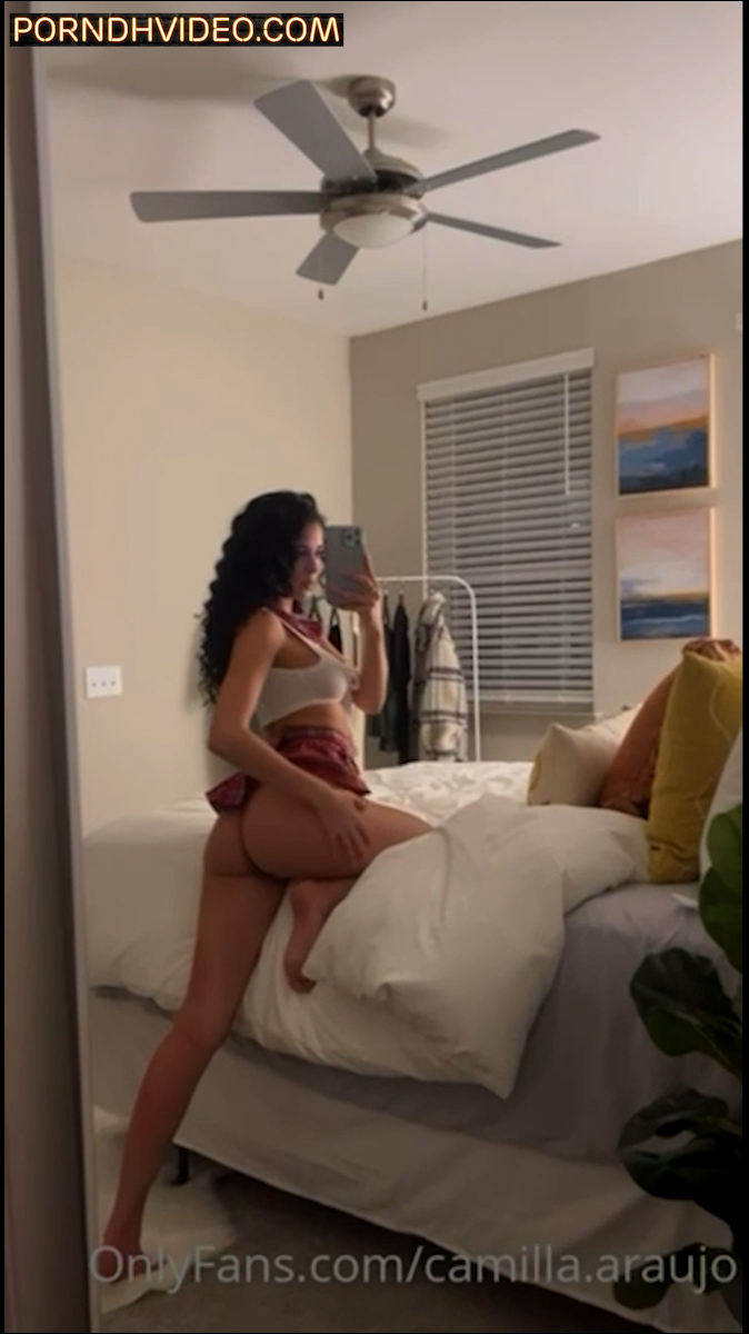 Camilla Araujo/Realcamillaara show big ass on mirro!!! New Onlyfans video leaked so hot