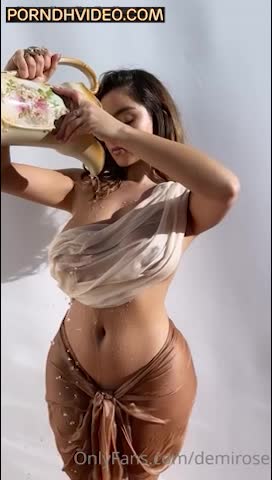 Demi Rose – Sexy with erotic body!!!