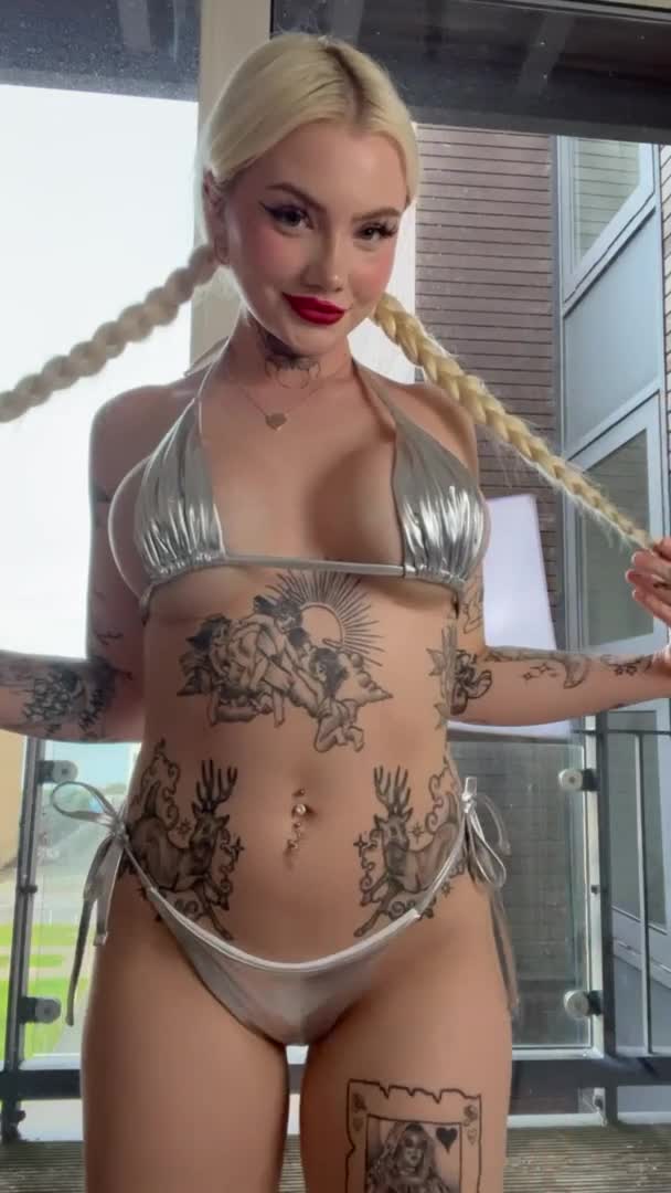 Lowri Rose – Sexy with erotic body!!! Hot video trending Onlyfans leaked