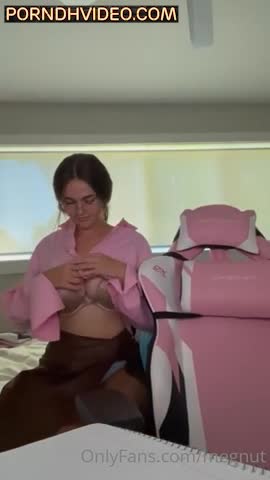 Megnutt02 – Nude big boobs in bedroom so hot!!! New Onlyfans video leaked