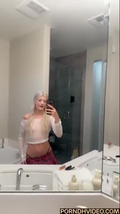 Sami Sheen – Nude show on mirro!!! Hot Onlyfans video leaked
