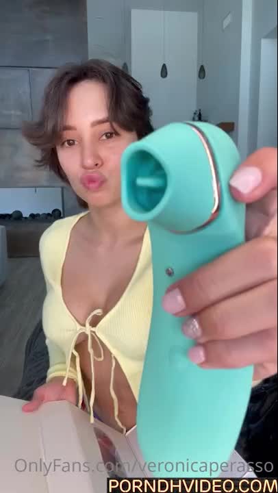 Veronica Perasso play with dildo… Omg!!! New Onlyfans video leaked