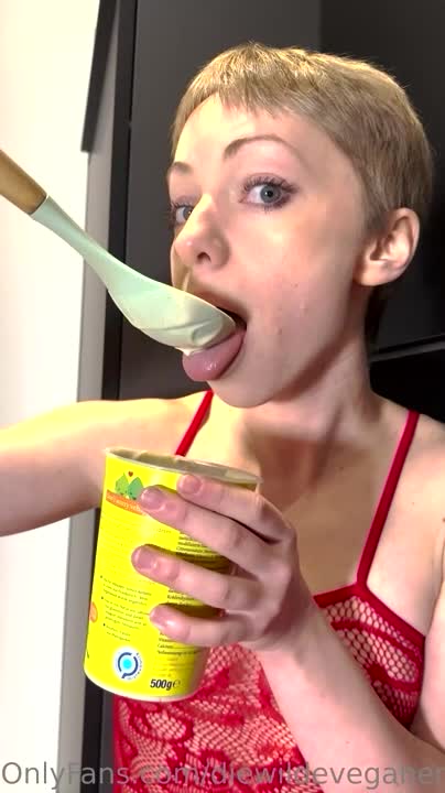 Militante Veganerin/Diewildeveganerin – New nude video trending leaked!!!